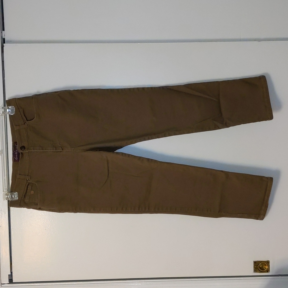 Gloria Vanderbilt Light Brown Amanda Jeans